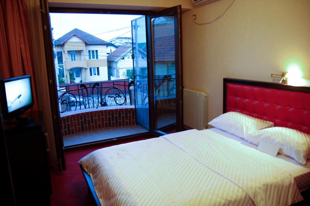 Hotel Anna Junior Târgu Jiu Room photo