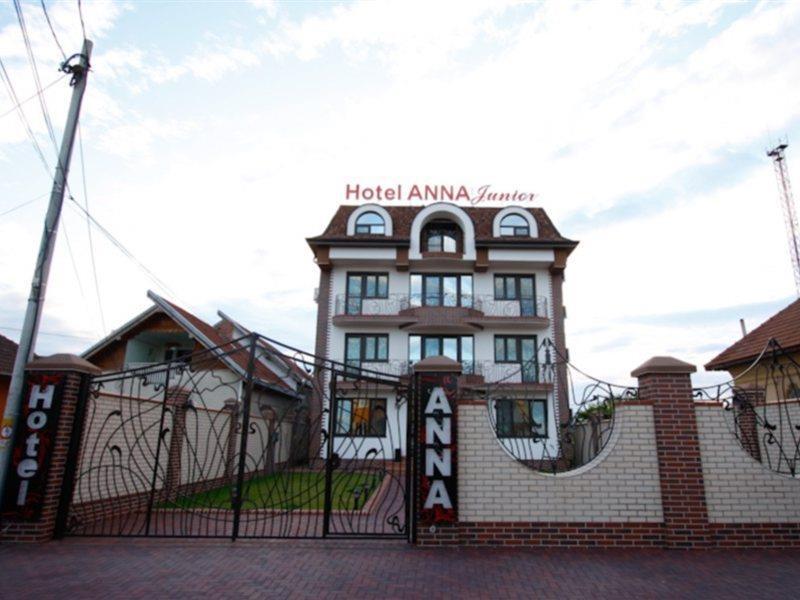 Hotel Anna Junior Târgu Jiu Exterior photo