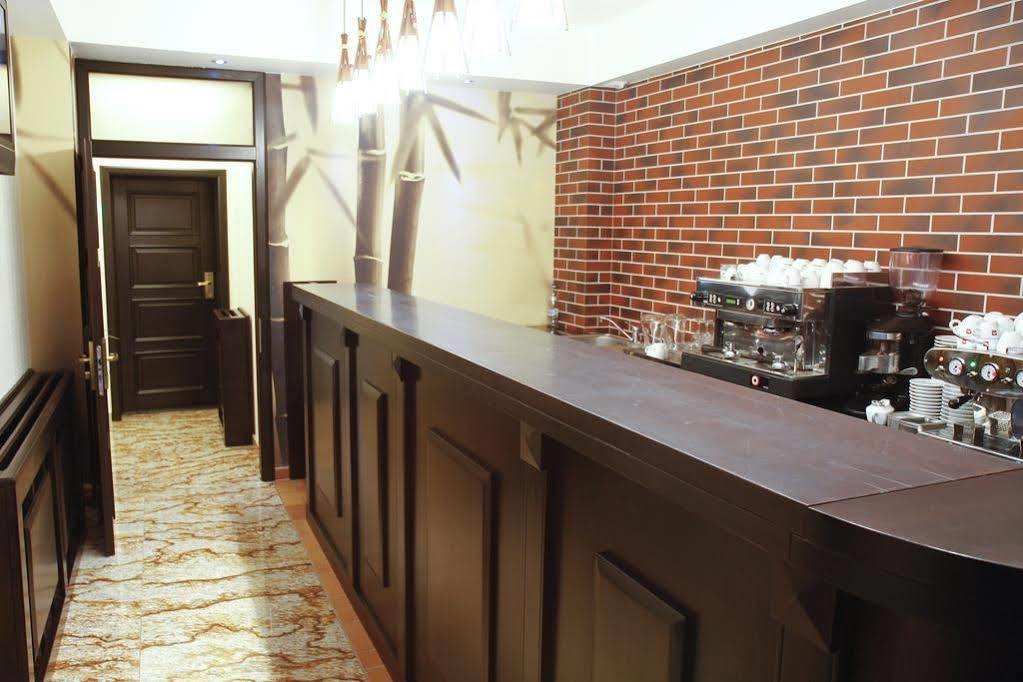Hotel Anna Junior Târgu Jiu Restaurant photo