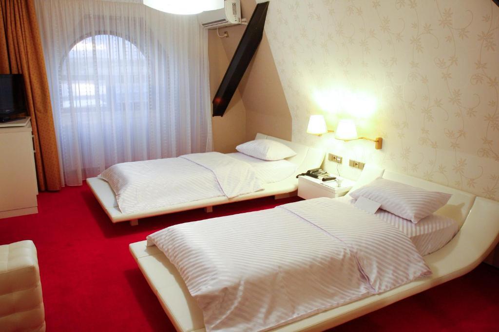 Hotel Anna Junior Târgu Jiu Room photo